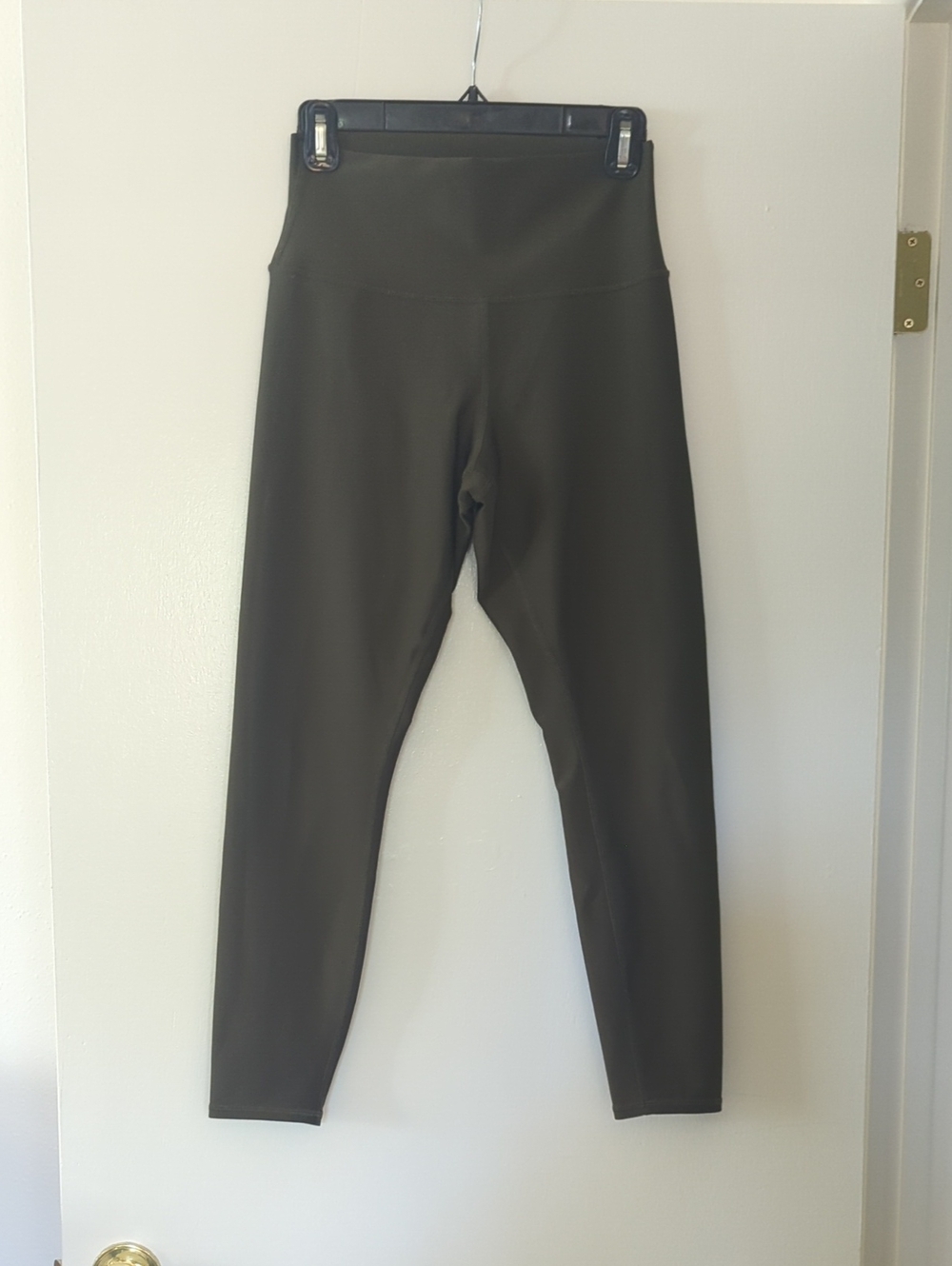 ALO Yoga Olive High-Rise Leggings, M